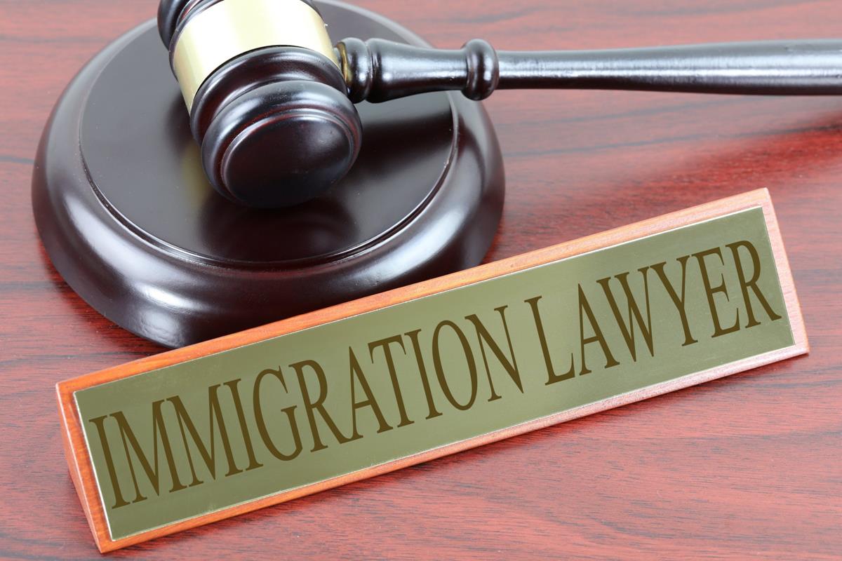 immigration lawyer salary