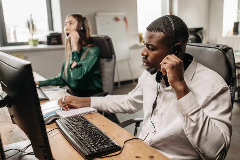 When Businesses Benefit From Hiring a Virtual Assistant